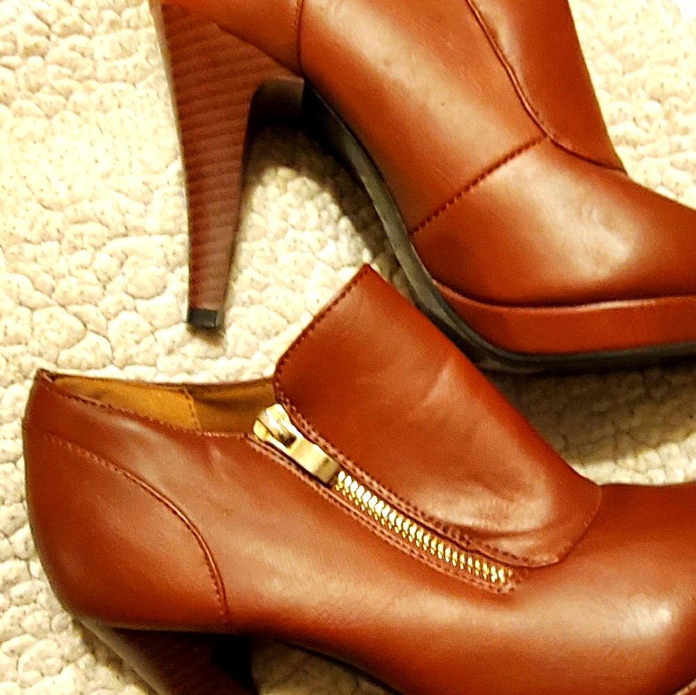Rich Caramel Heeled bootie